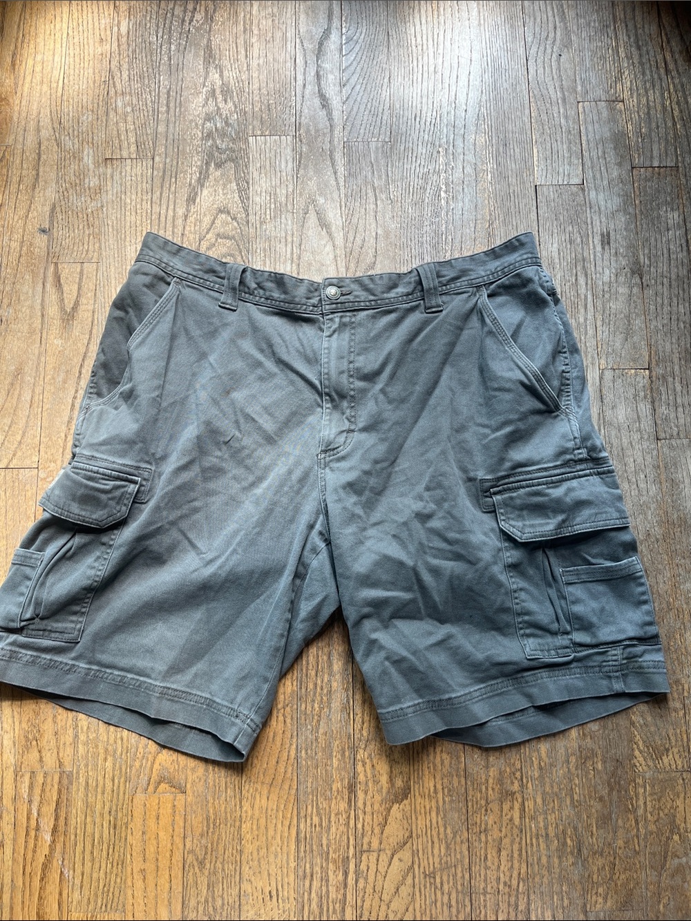 RedHead Men's Cargo Shorts in Gray with Multiple Pockets
